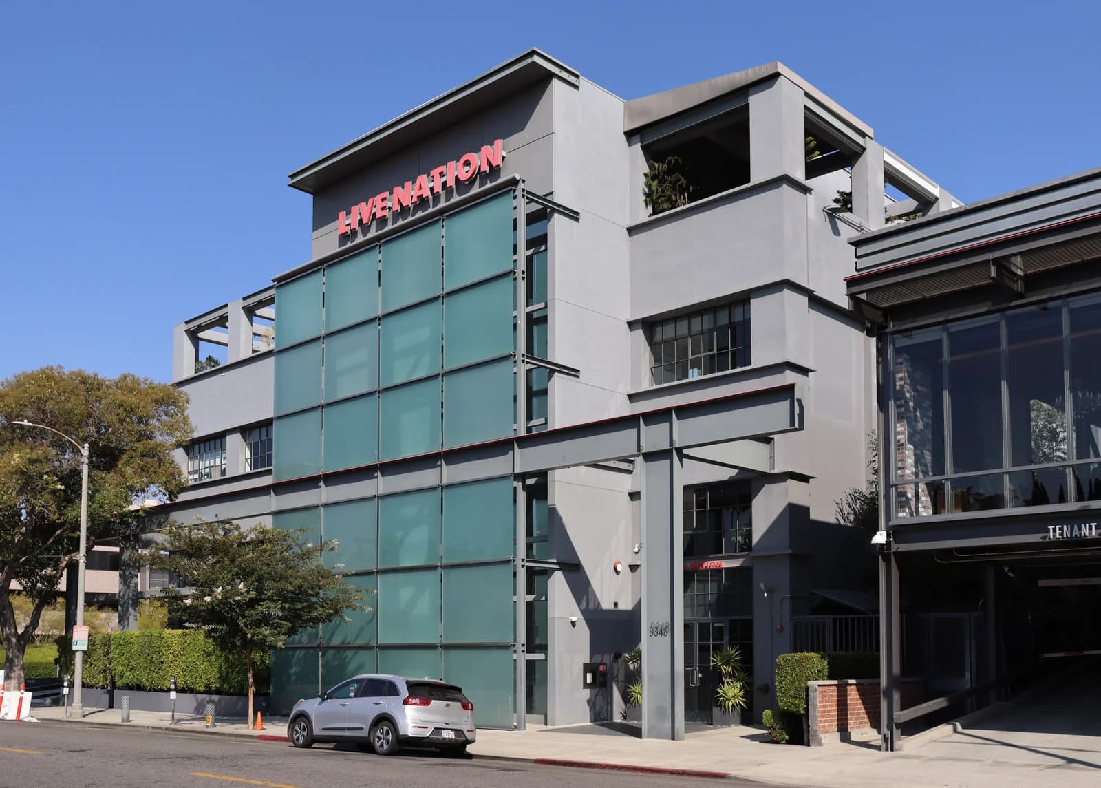 Live Nation Entertainment