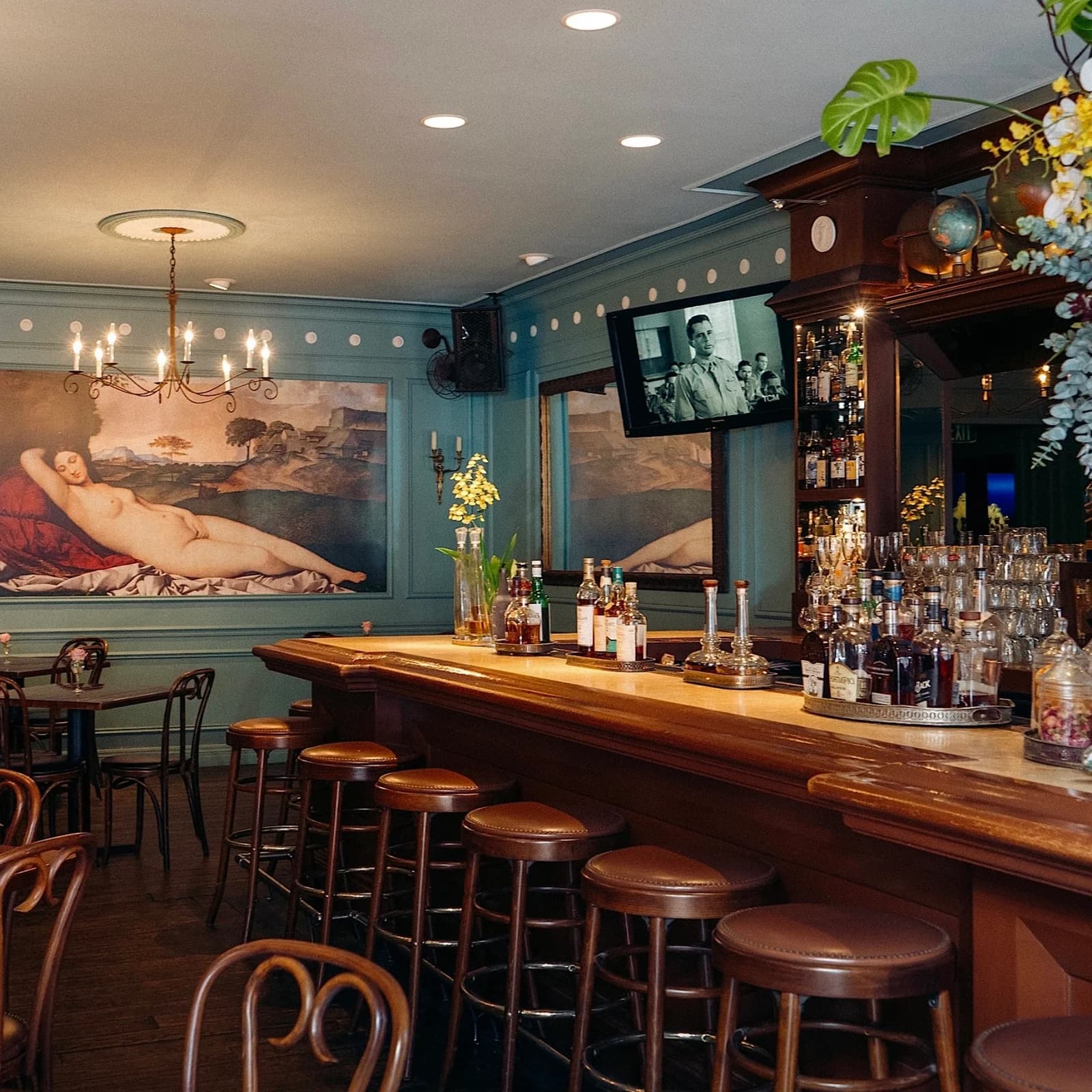 The Globe - Main photo