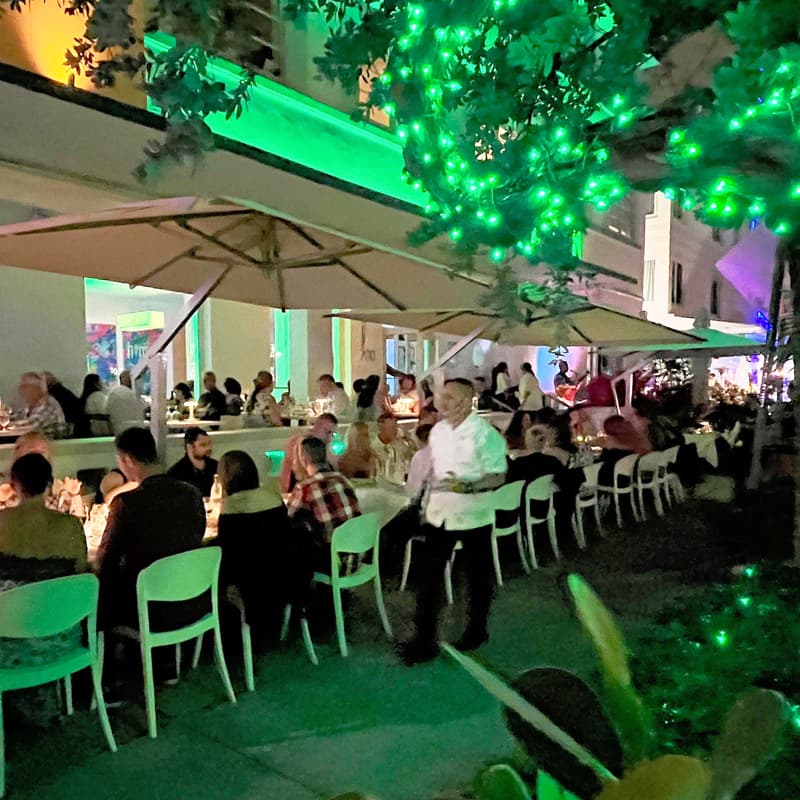 A Fish Called Avalon - Photo 3