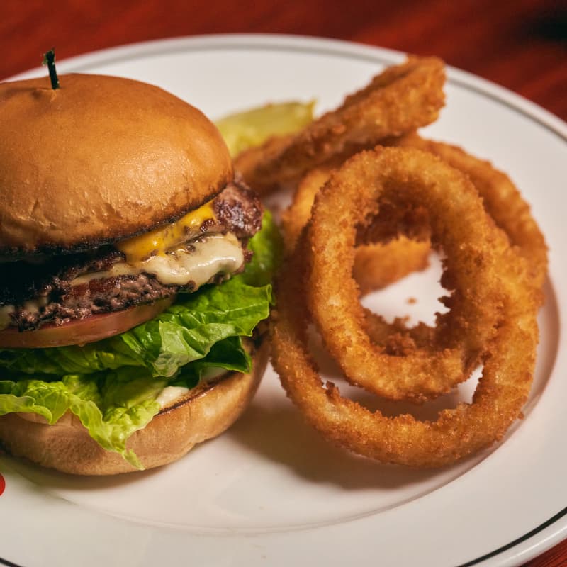 Fox's Lounge - Photo 3