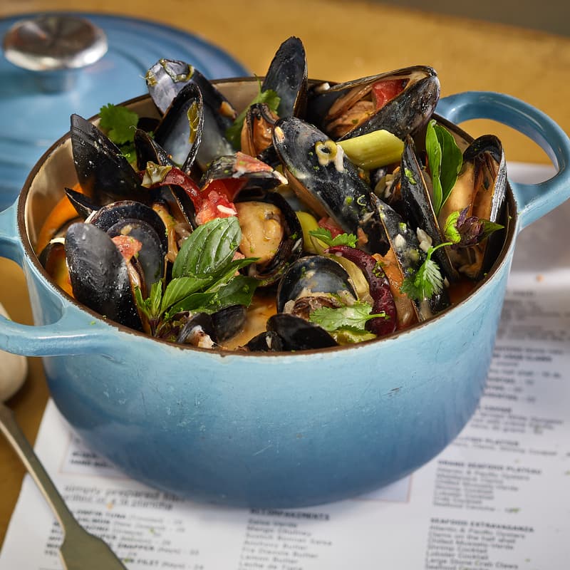 The River Oyster Bar - Photo 4